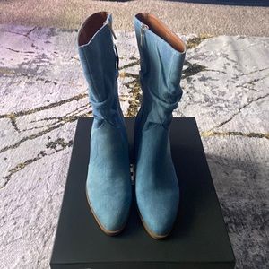 Vince camuto waterproof denim boot size 9 never worn